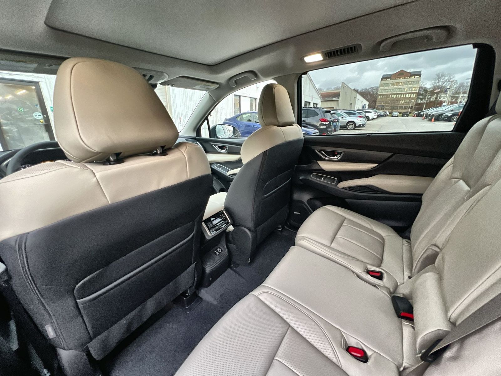 2025 Subaru Ascent Limited - Photo 15