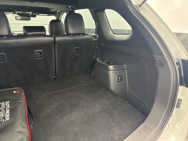 2021 Mitsubishi Outlander GT - Photo 42