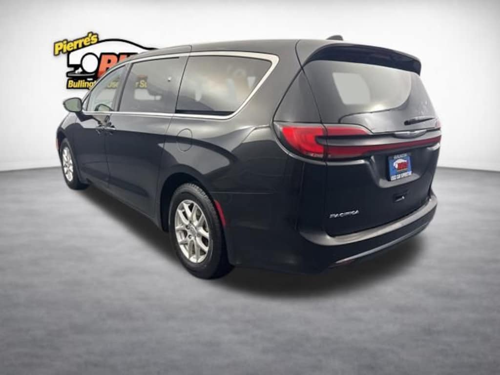 Used 2024 Chrysler Pacifica Touring L Minivan/Van