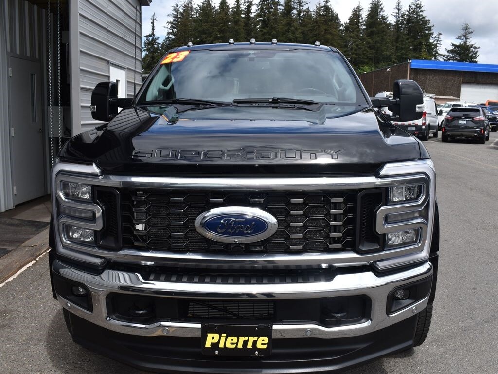 2023 Ford F-450 photo 2