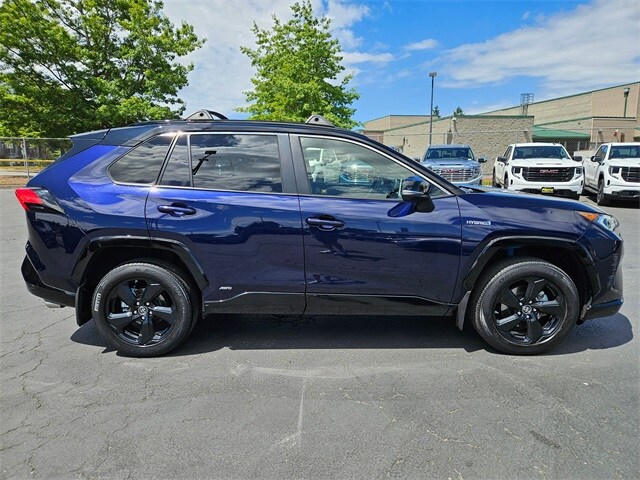 2019 Toyota RAV4 Hybrid XSE photo 2