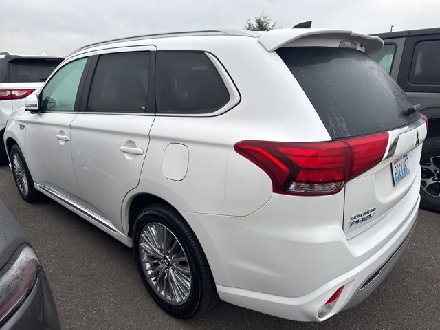 2021 Mitsubishi Outlander PHEV SEL photo 3