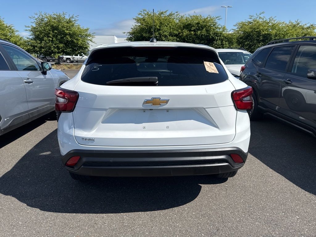 Used 2024 Chevrolet Trax LS SUV