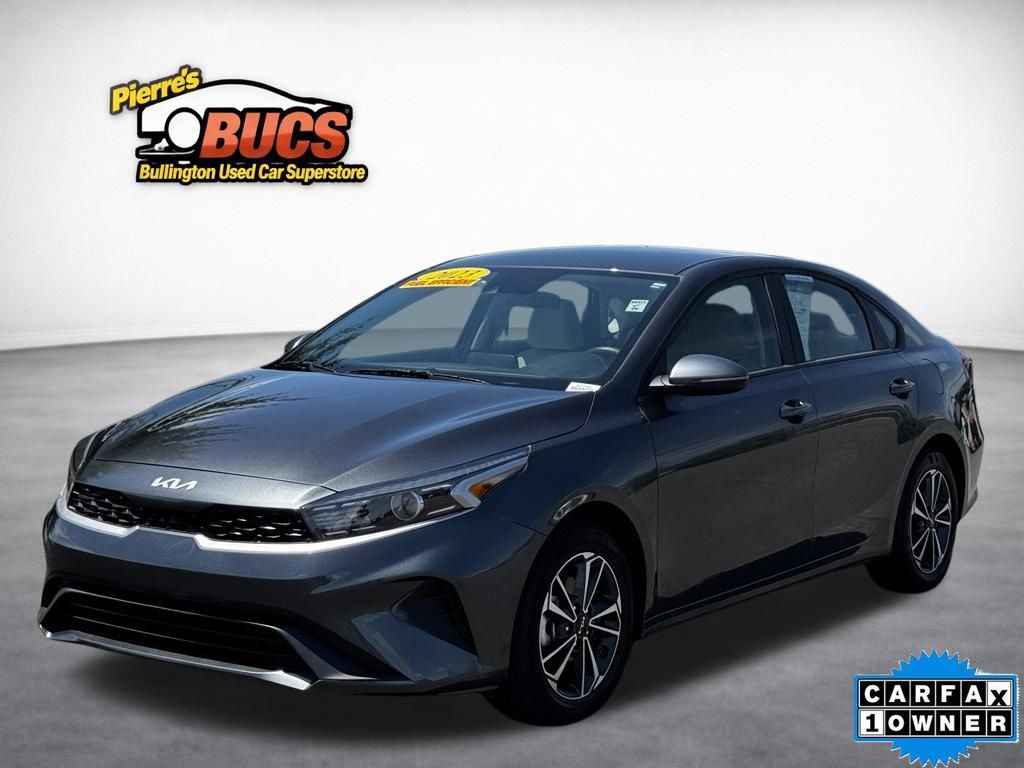 2023 Kia Forte LXS AT's photo