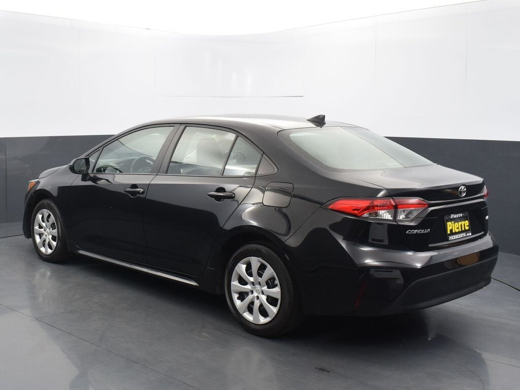 2024 Toyota Corolla LE photo 2