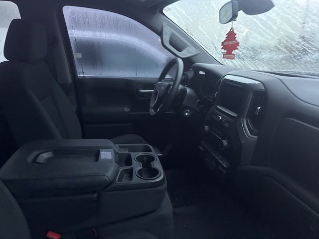 2021 Chevrolet Silverado 1500 Custom photo 4