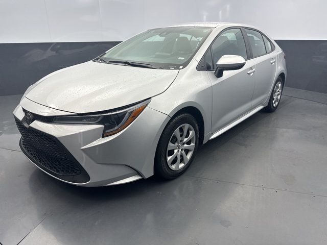 2022 Toyota Corolla LE photo 2