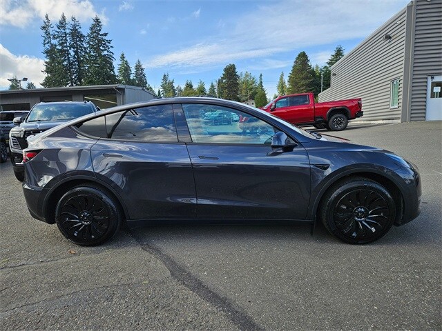 2024 Tesla Model Y Long Range photo 2
