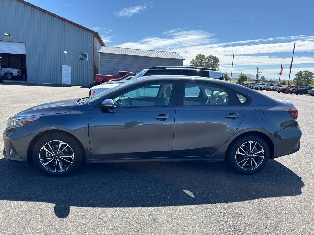 Used 2023 Kia Forte LXS Sedan