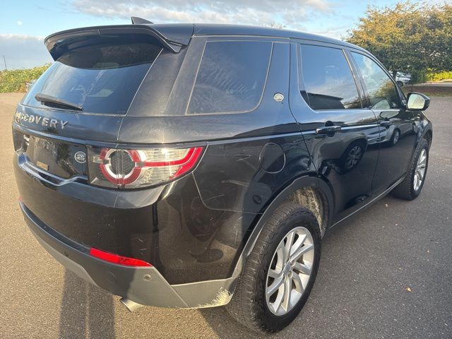 2017 Land Rover Discovery Sport HSE photo 2