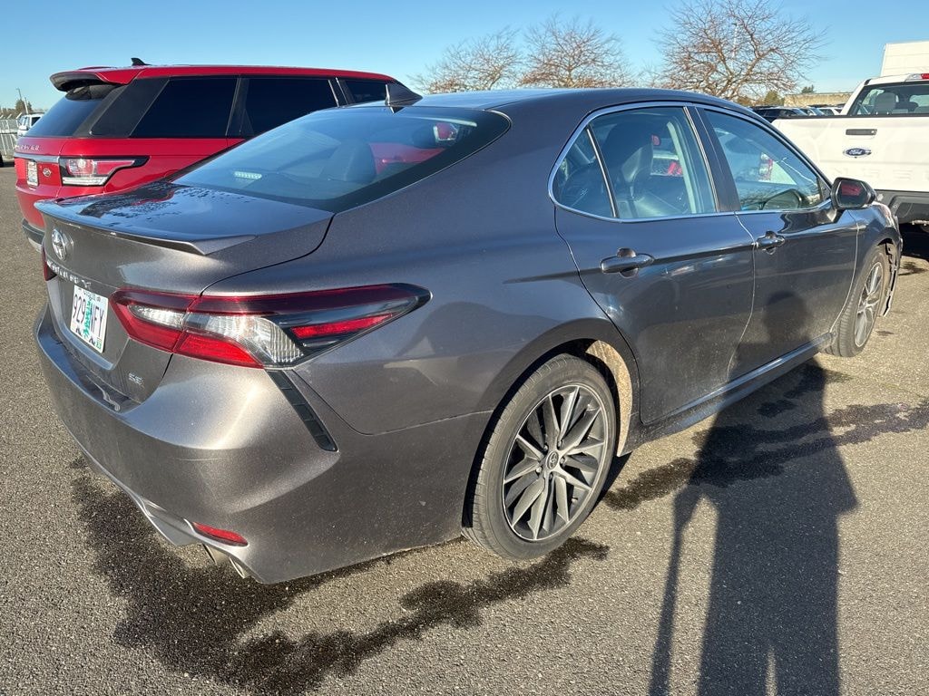 Used 2022 Toyota Camry SE Sedan
