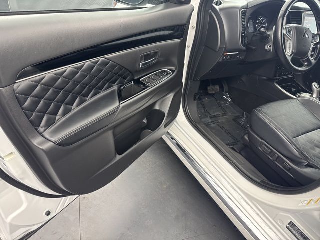 2021 Mitsubishi Outlander GT - Photo 36