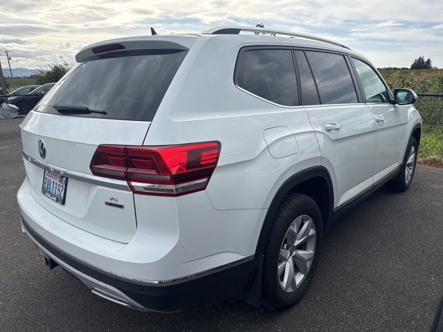 2018 Volkswagen Atlas SEL photo 3