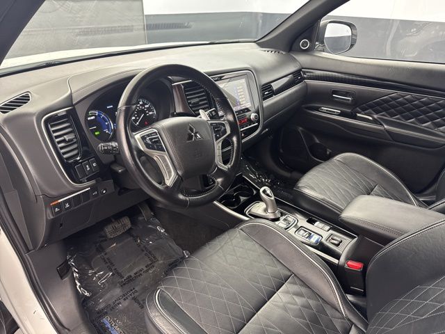 2021 Mitsubishi Outlander GT - Photo 13