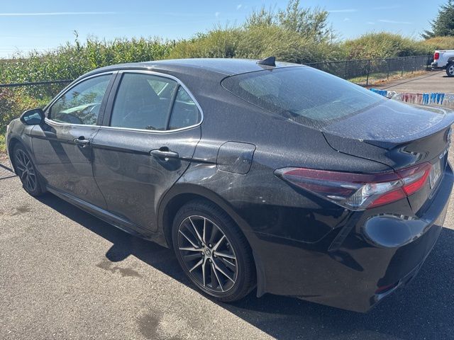 2024 Toyota Camry SE photo 2