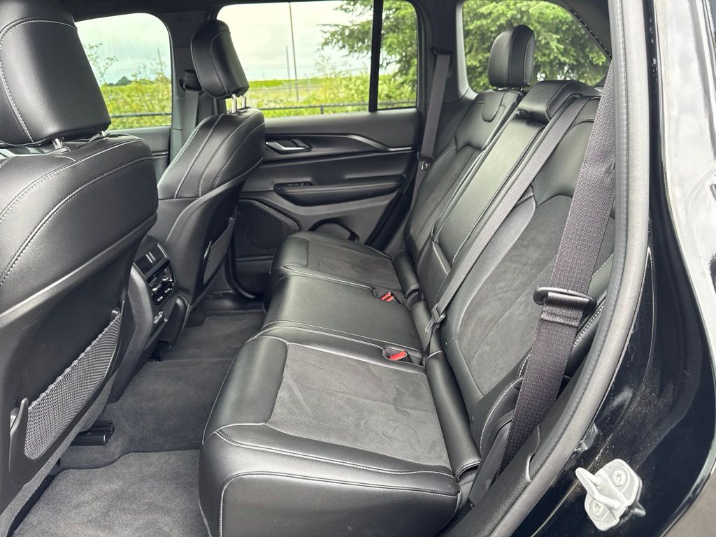 2025 Jeep Grand Cherokee Altitude - Photo 14