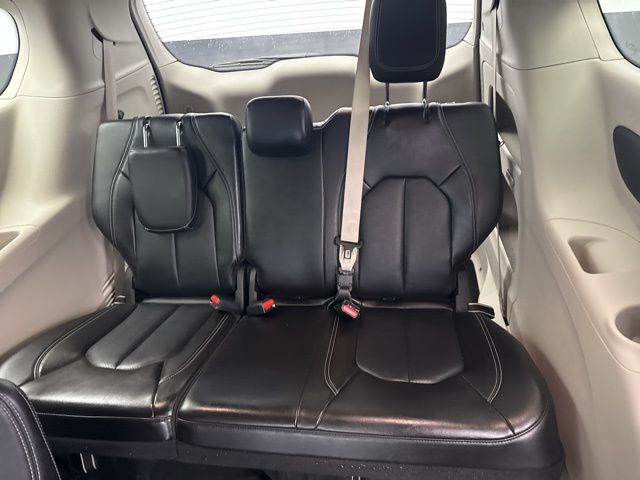 2024 Chrysler Pacifica Touring L - Photo 42