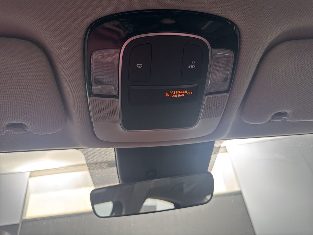2023 Hyundai Sonata SE - Photo 25