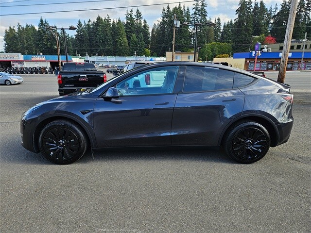2024 Tesla Model Y Long Range photo 6