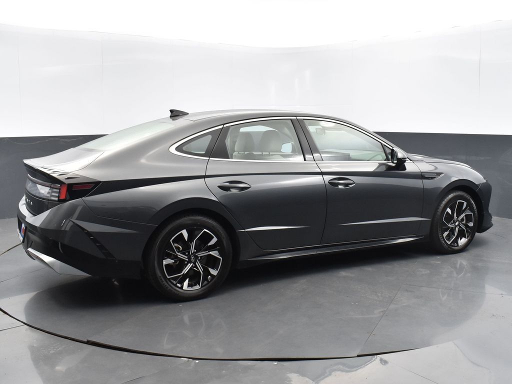2024 Hyundai Sonata SEL photo 4