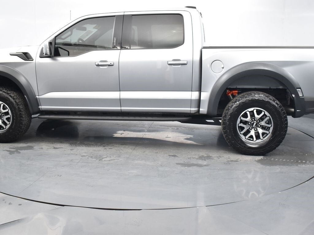 2022 Ford F-150 Raptor photo 2