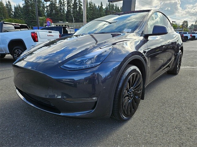 2024 Tesla Model Y Long Range photo 7