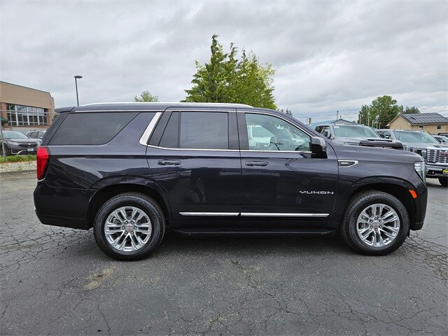 2023 Gmc Yukon SLT photo 2