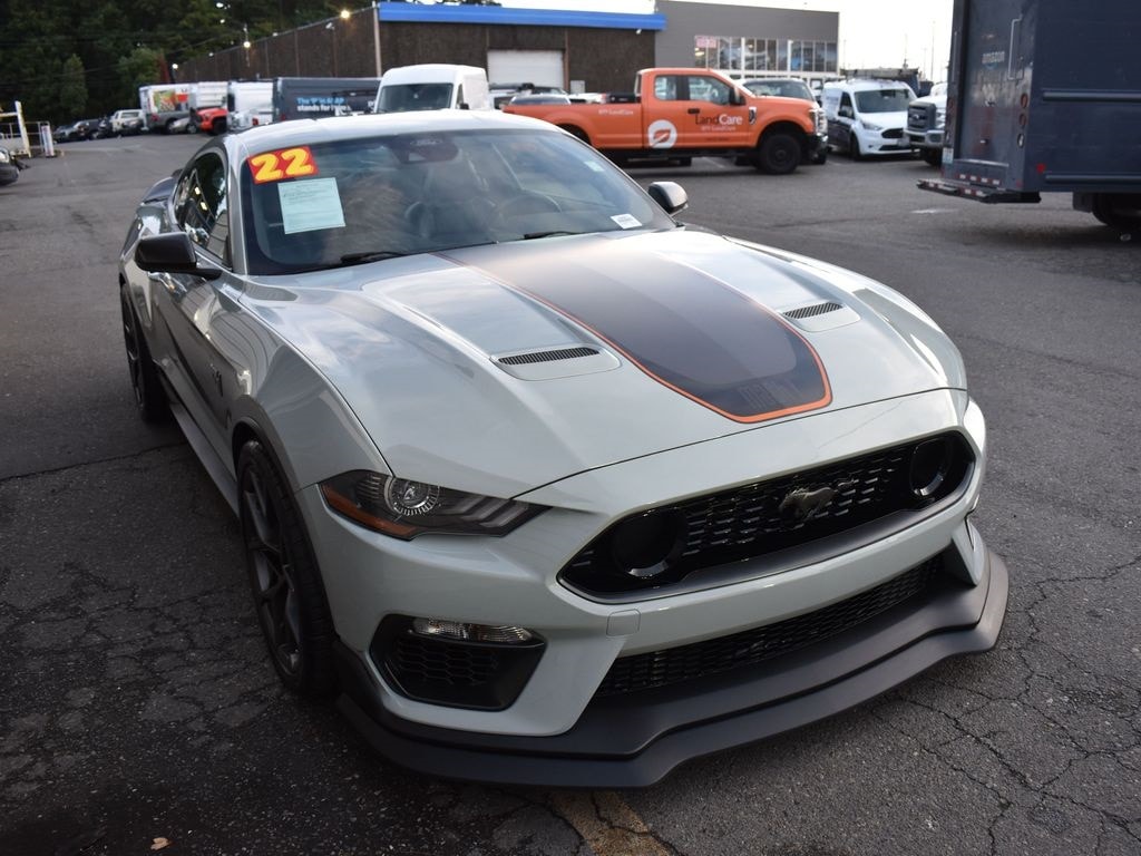 2022 Ford Mustang Mach 1 photo 3