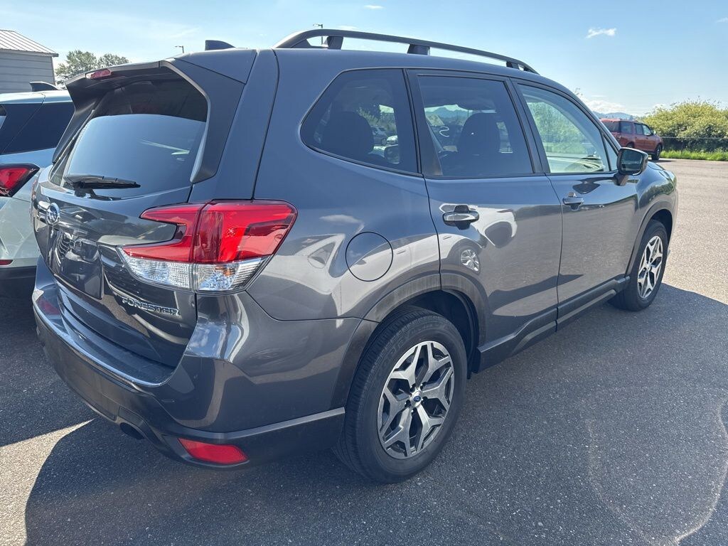 Used 2023 Subaru Forester Premium SUV