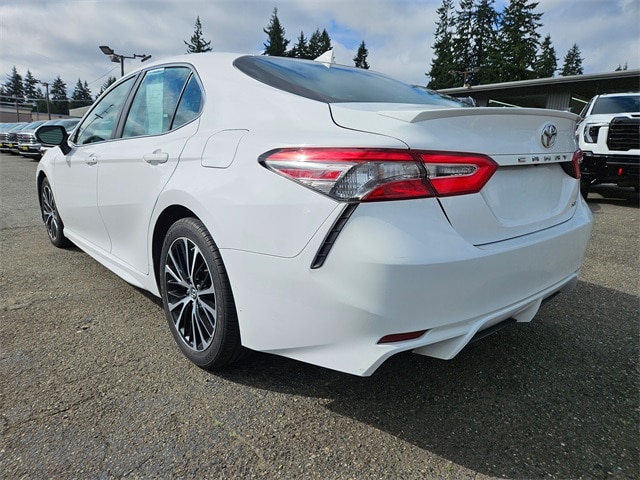 2019 Toyota Camry LE photo 3