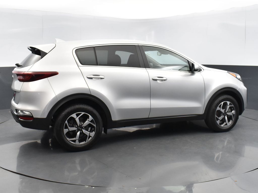 2022 Kia Sportage LX photo 2
