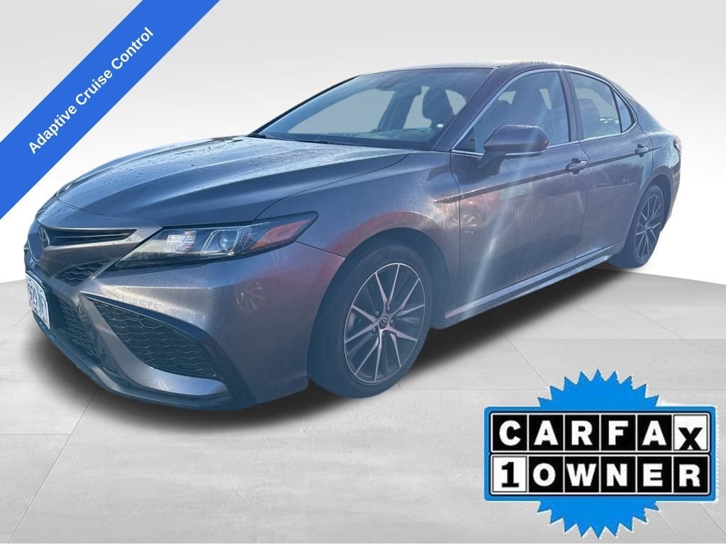 Used 2022 Toyota Camry SE Sedan