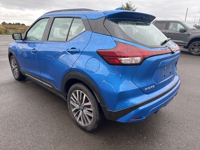 2024 Nissan Kicks SR photo 2