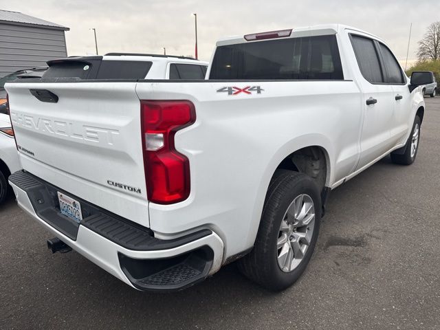 2021 Chevrolet Silverado 1500 Custom photo 3