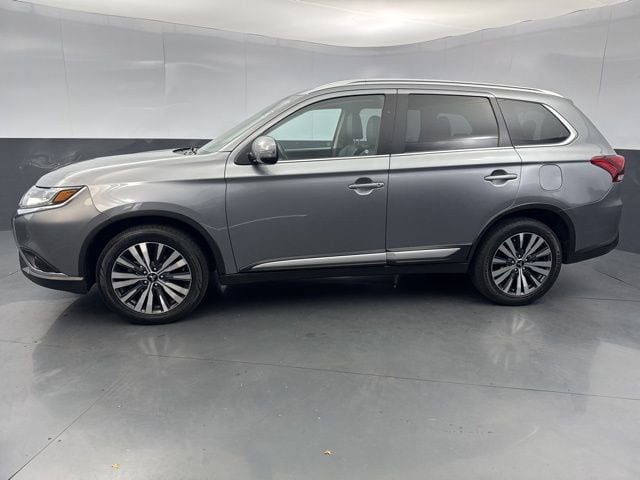 2020 Mitsubishi Outlander SEL photo 2