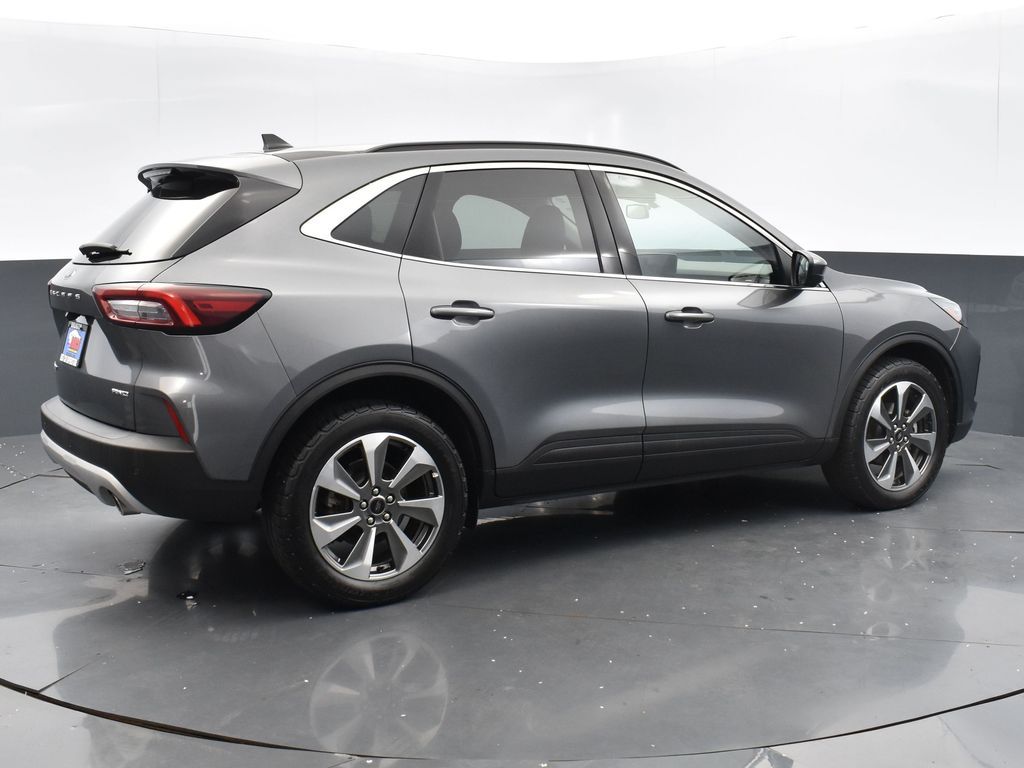 2023 Ford Escape Platinum photo 4