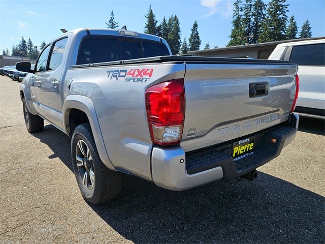 2016 Toyota Tacoma SR photo 2