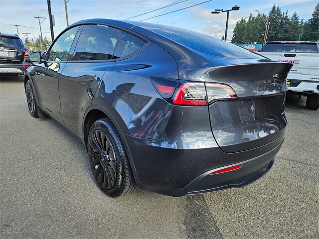 2024 Tesla Model Y Long Range photo 5
