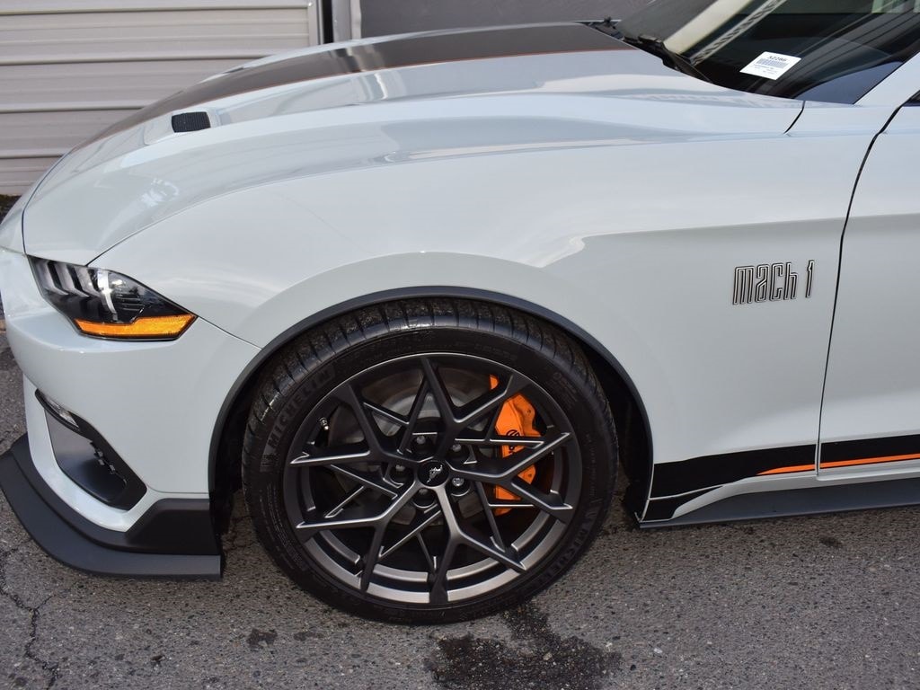 2022 Ford Mustang Mach 1 photo 4