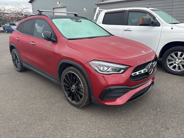 2022 Mercedes Benz GLA 250 4MATIC photo 4