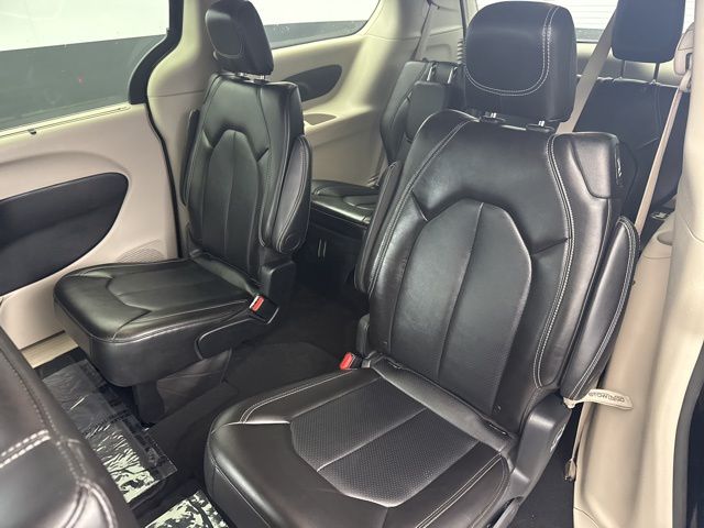 2024 Chrysler Pacifica Touring L - Photo 40