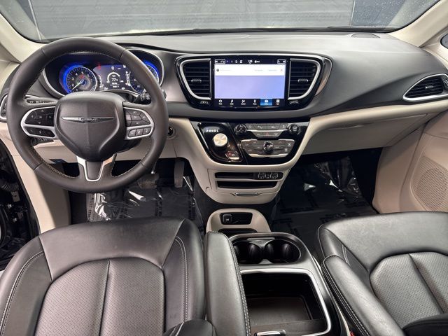 2024 Chrysler Pacifica Touring L - Photo 15