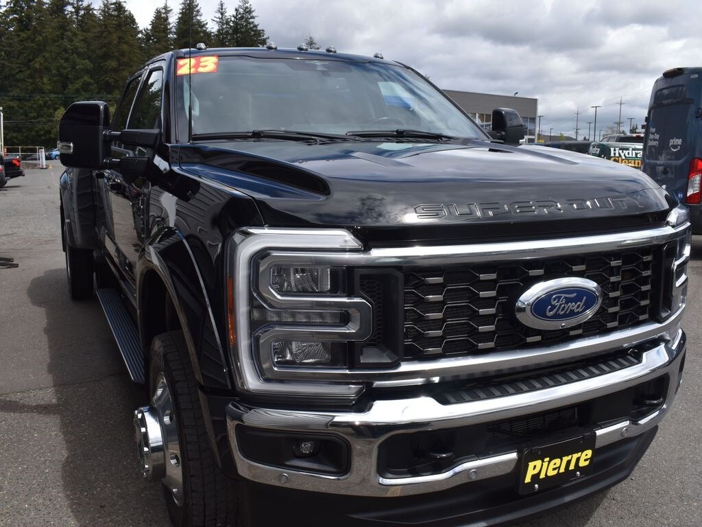 2023 Ford F-450 photo 3