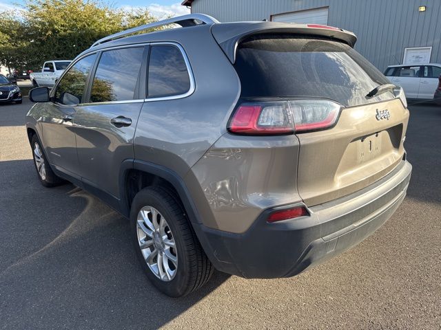 2019 Jeep Cherokee Latitude photo 2