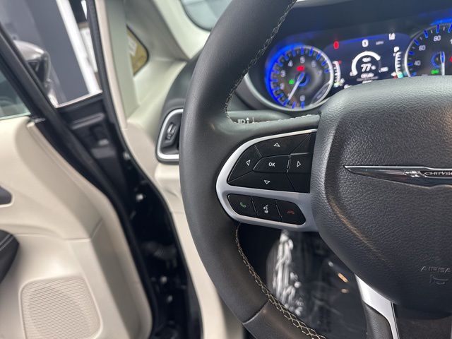 2024 Chrysler Pacifica Touring L - Photo 30
