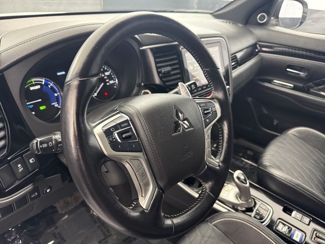 2021 Mitsubishi Outlander GT - Photo 14