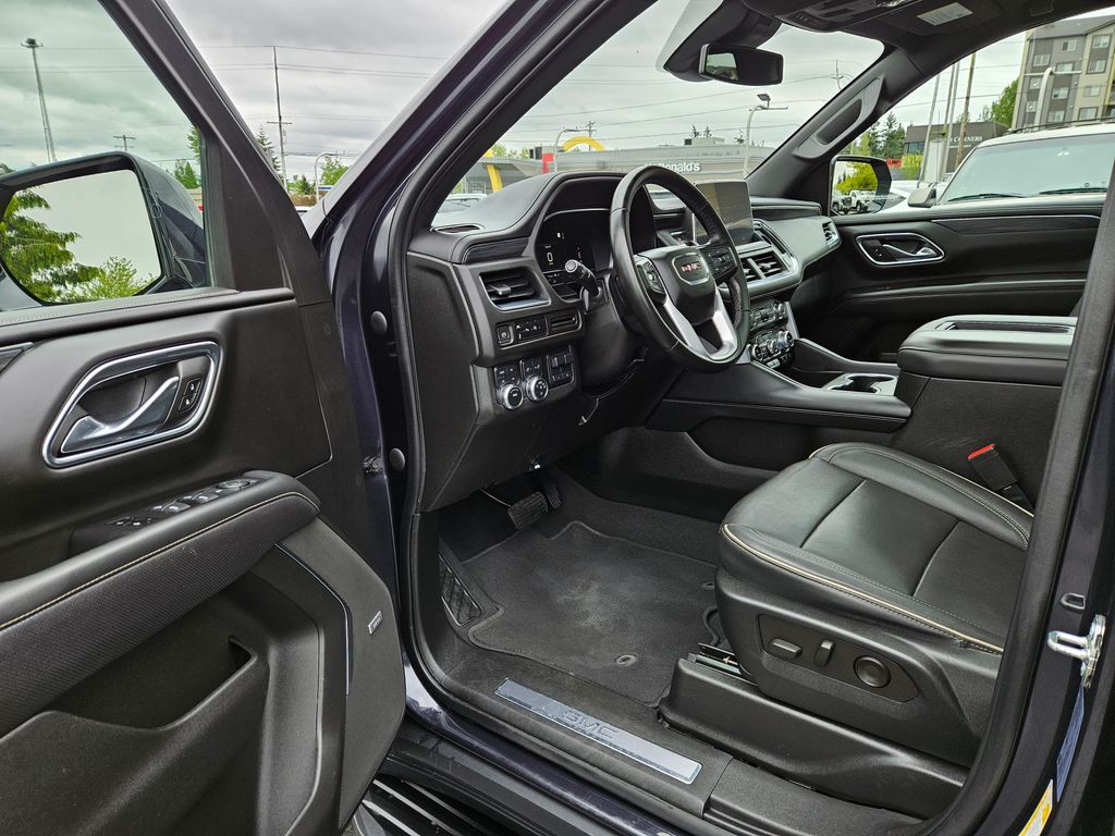 2023 GMC Yukon SLT - Photo 14