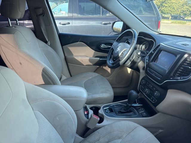 2019 Jeep Cherokee Latitude photo 4