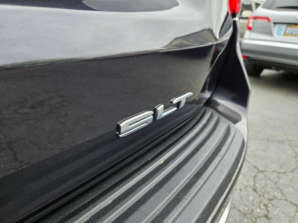 2023 GMC Yukon SLT - Photo 10