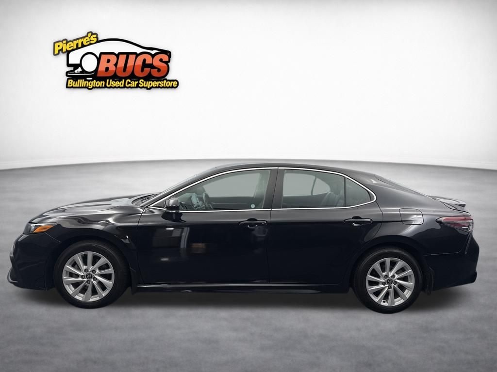 Used 2022 Toyota Camry SE Sedan